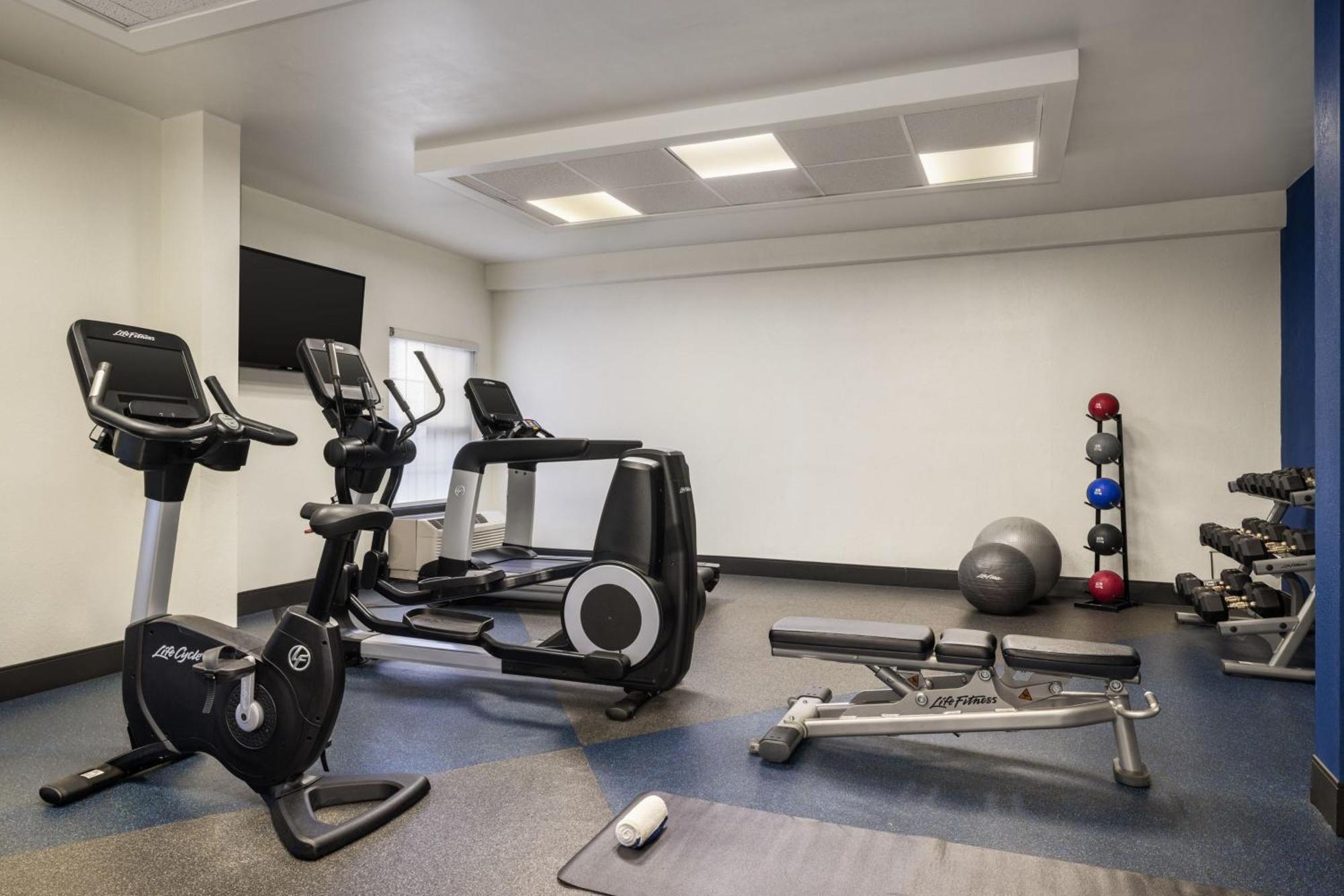Four Points By Sheraton Greensboro Airport Extérieur photo