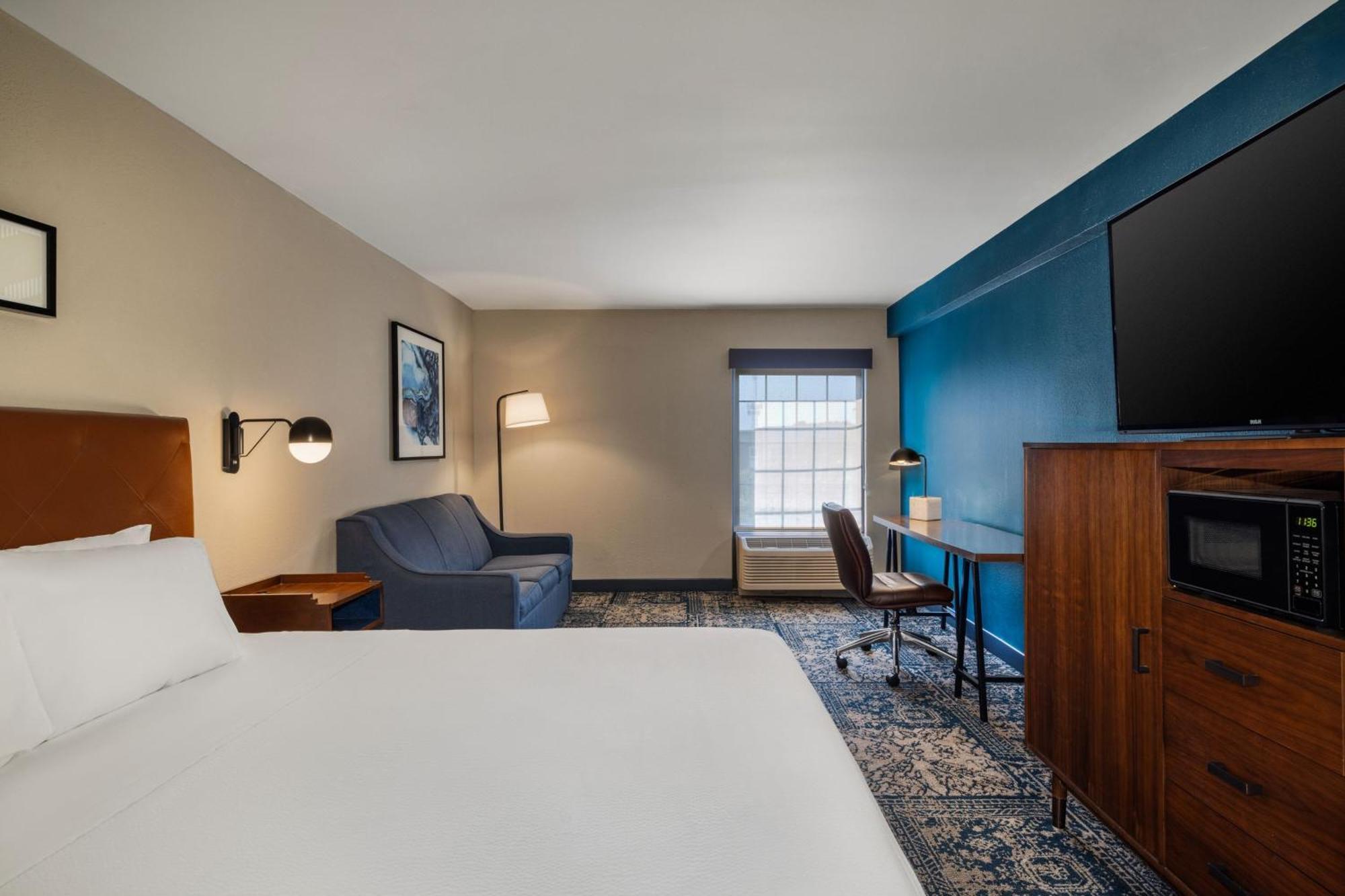 Four Points By Sheraton Greensboro Airport Extérieur photo