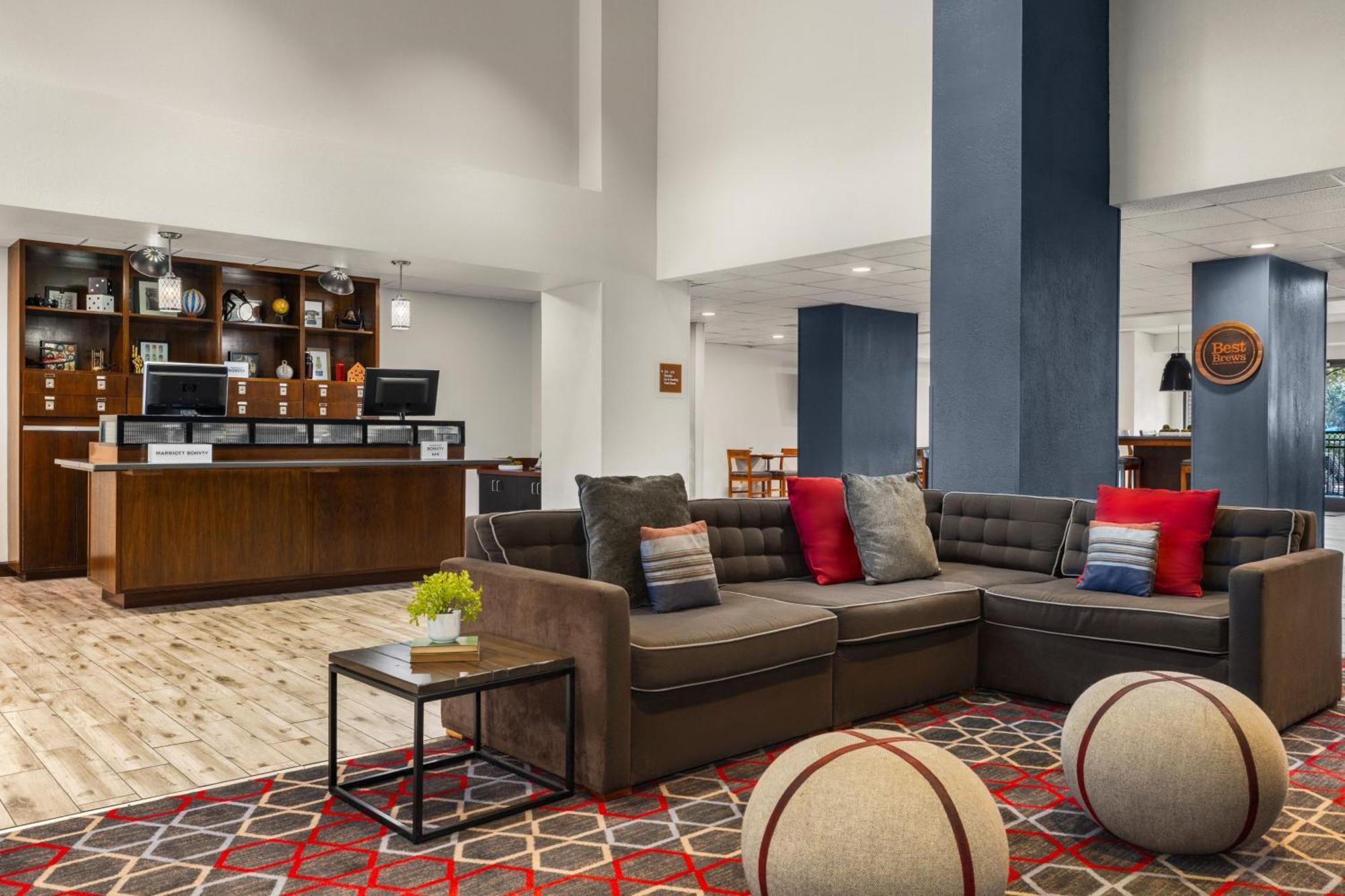 Four Points By Sheraton Greensboro Airport Extérieur photo