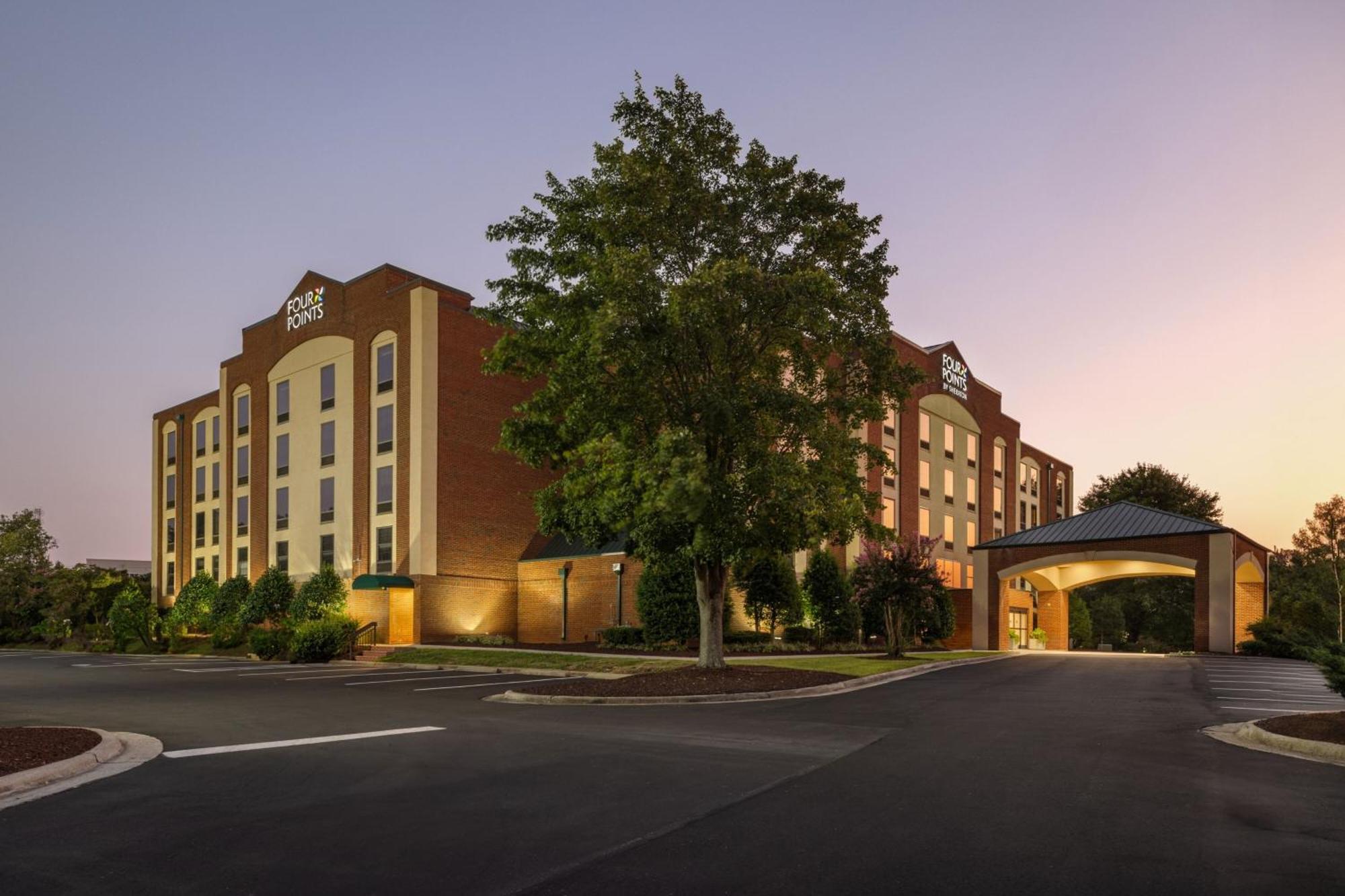 Four Points By Sheraton Greensboro Airport Extérieur photo