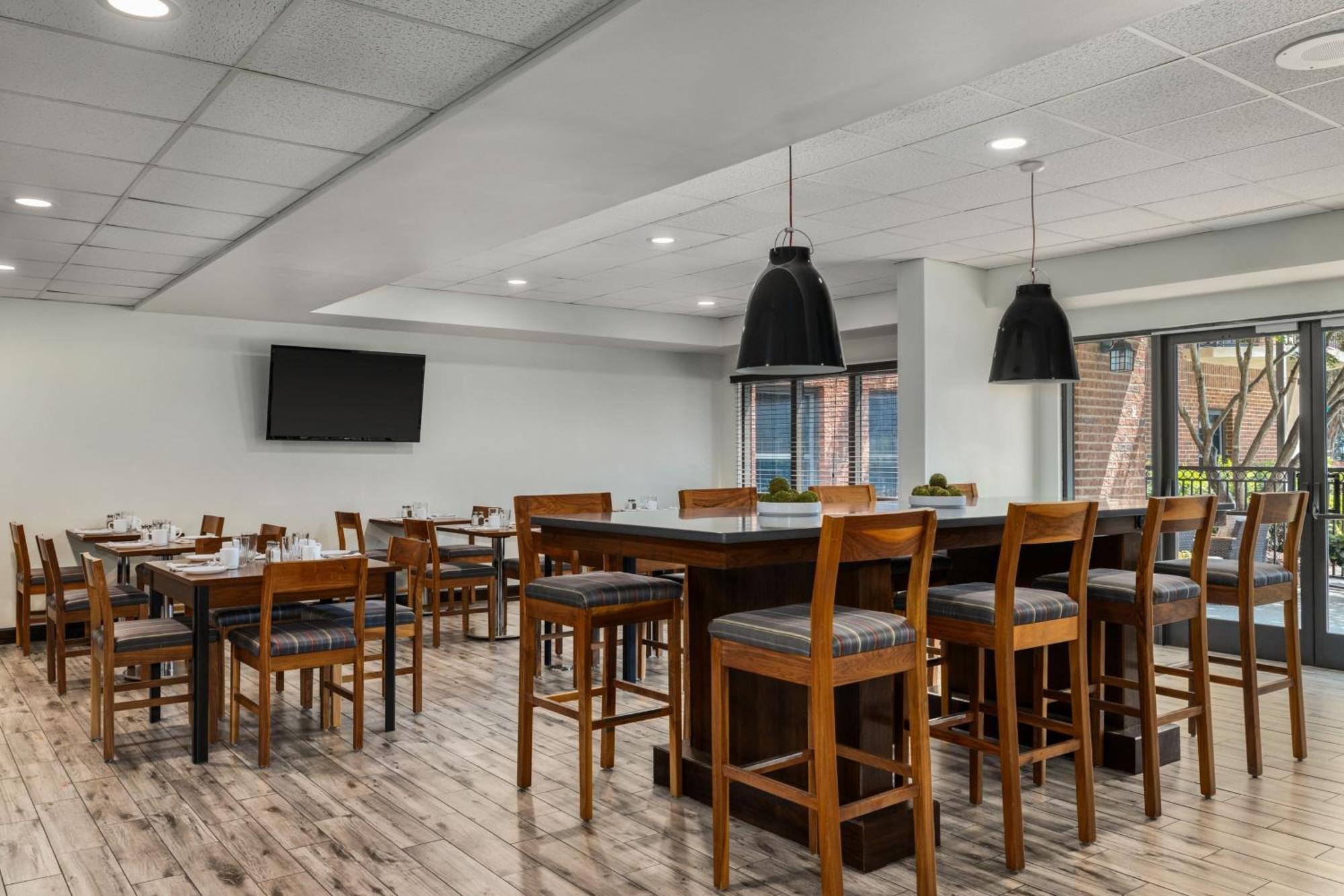 Four Points By Sheraton Greensboro Airport Extérieur photo
