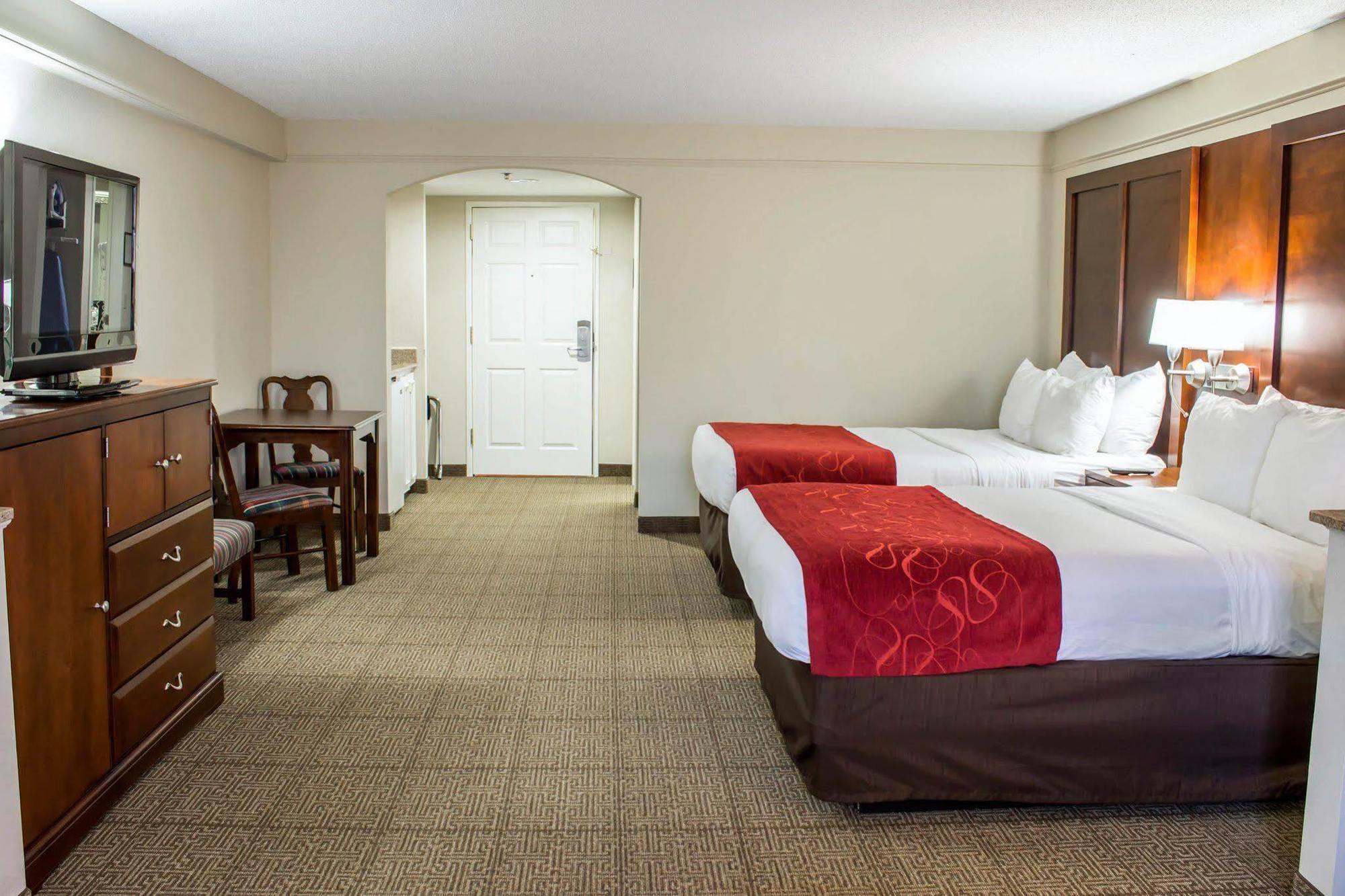 Four Points By Sheraton Greensboro Airport Extérieur photo